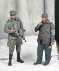 D-Day miniature studio[DD35224]1/35 現用 東ドイツ 国境警備隊 将校&国境警備補助員 1970-80年代冬(2体セット)