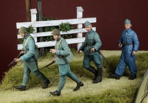 画像1: D-Day miniature studio[DD35263]1/35 WWII オランダ 「女王陛下と祖国のために」Vol.2 徒歩行軍中のオランダ兵セット(4体入) (1)