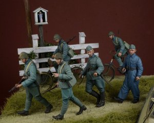 画像1: D-Day miniature studio[DD35268]1/35 WWII オランダ 「女王陛下と祖国のために」スペシャルエディションセット(6体+自転車2台入) (1)