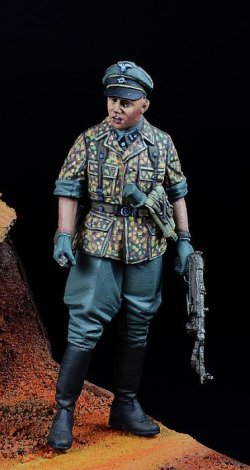 画像1: D-Day miniature studio[DD35269]1/35 WWII ドイツ 武装親衛隊 命令を叫ぶ下士官 1944-45