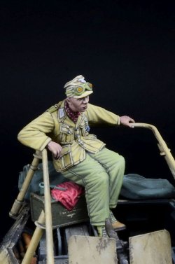 画像1: D-Day miniature studio[DD35280]1/35 WWII ドイツ グライフに座るアフリカ軍団兵士(タコム用)