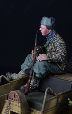 画像4: D-Day miniature studio[DD35289]1/35 WWII ドイツ 第13SS武装山岳師団「ハンジャール」ケッテンクラート乗員＃2 1943-45年(タミヤ用)