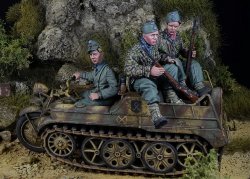 画像1: D-Day miniature studio[DD35290]1/35 WWII ドイツ 武装SS山岳猟兵 ケッテンクラート乗員セット 1943-45年(タミヤ用 3体入)