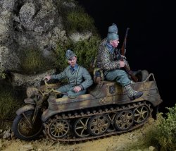 画像2: D-Day miniature studio[DD35290]1/35 WWII ドイツ 武装SS山岳猟兵 ケッテンクラート乗員セット 1943-45年(タミヤ用 3体入)