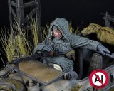 D-Day miniature studio[DD35294]1/35 WWII ドイツ 武装SS シュビムワーゲン機関銃手 1943-45年冬(タミヤ用)