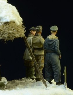 画像4: D-Day miniature studio[DD72003］ 1/72 武装親衛隊将校 冬季 1943-1945(3体セット)