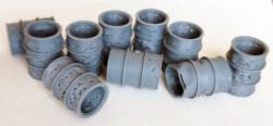 画像2: DANmodels[DAN72517]1/72 WW.2 ドイツ 200L ドラム缶 (ダメージあり) (12個入)