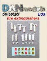 DANmodels[DAN35283]1/35 消火器 (12個入り、デカール付)