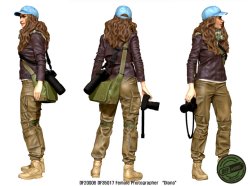 画像3: DEF.MODEL[DF35017]1/35 女性カメラマン"ダイアナ"