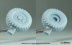 画像9: DEF.MODEL[DW35153]1/35 現用 アメリカ陸軍JLTV用自重変形タイヤセット(アイラブキット用)