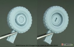 画像5: DEF.MODEL[DW35170]1/35 現用 ドイツ VWイルティス四輪駆動小型軍用車(Type183)用 自重変形タイヤセット＃1 G90タイプ(ACE用)