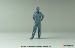 画像3: DEF.MODEL[DF32001]1/32 現用 アメリカ フライトスーツ着用の女性パイロット