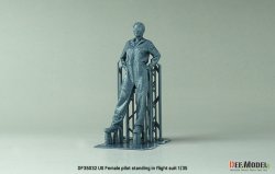 画像2: DEF.MODEL[DF35032]1/35 現用 アメリカ フライトスーツ着用の女性パイロット