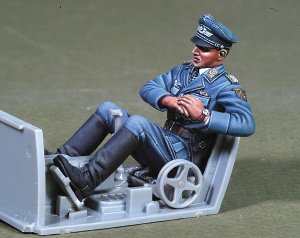 画像1: DEF.MODEL[DO32P05]1/32WWII Hermann Graf (1)