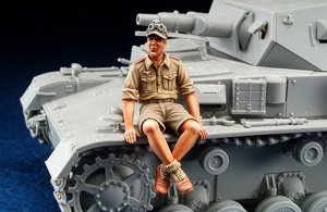 画像1: DEF.MODEL[DO35008]1/35WWII DAK Panzer Crew rest (1)