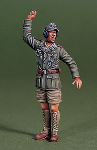DEF.MODEL[DO35013]1/35WWII DAK Panzer Commander on board