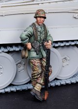 DEF.MODEL[DO35029]1/35WWII SS Machine gunner