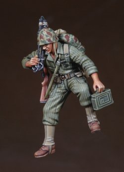 画像1: DEF.MODEL[DO35039]1/35WWII-Korean War USMC MG Asst. Gunner