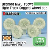 DEF.MODEL[DW30057]1/35 WWII 英軍ベッドフォードMWD15cwtトラック用自重変形タイヤセット(ゲッコーモデル用)