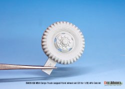 画像5: DEF.MODEL[DW35109]1/35 米 M54A2 カーゴ 自重変形 前輪(2)軍用パターン(AFVクラブ用)