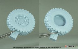 画像6: DEF.MODEL[DW35161]1/35 現用 ロシア KAMAZ-43509 レッドブル・ラリートラック 自重変形タイヤセット(ズベズダ用)