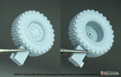 画像5: DEF.MODEL[DW35177]1/35 現用 ドイツ イーグルIV軽装輪装甲車 自重変形タイヤセット(ヴェスピッドモデル/ダスヴェルク用)