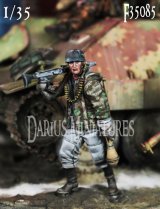Darius Miniatures[DMF35085]1/35 WWII ドイツ MG42とパンツァーファウストを持つ降下猟兵