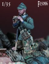 Darius Miniatures[DMF35096]1/35 WWII ドイツ 戦車撃破章を付けた下級軍曹