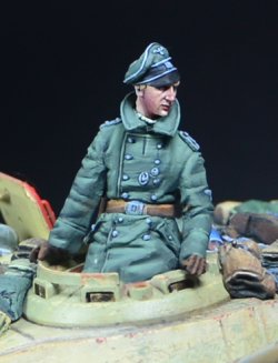 画像1: Darius Miniatures[DMF35119]1/35 WWII ドイツ キングタイガー重戦車乗員 指揮官