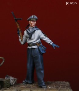 画像1: Darius Miniatures[DMF35030]1/35 WWII 独 ドイツ海軍(2) 短機関銃を携えベルリンへ向かう独海軍兵士 ベルリン攻防戦 1945年 (1)