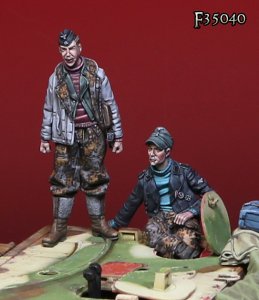 画像1: Darius Miniatures[DMF35040]1/35 WWII 独 武装SS戦車兵セット(２体セット) (1)