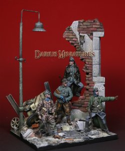 画像1: Darius Miniatures[DMF35043]1/35 WWII ドイツ「最後の戦い ベルリン1945」ビネットセット (1)