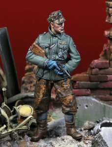 画像1: Darius Miniatures[DMF35046]1/35 WWII ドイツ武装親衛隊擲弾兵 英雄的な功績を成す兵 (1)