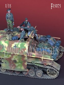 画像4: Darius Miniatures[DMF35075]1/35 WWII ドイツ IV号駆逐戦車/70(A) 武装親衛隊乗員4体/装備品セット