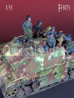 画像5: Darius Miniatures[DMF35075]1/35 WWII ドイツ IV号駆逐戦車/70(A) 武装親衛隊乗員4体/装備品セット