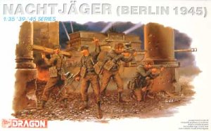 画像1: ドラゴンモデル[DR6089]1/35 WW.II ドイツ武装親衛隊 夜間戦闘隊フィギュアセット (1)