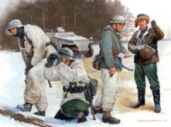 画像1: ドラゴンモデル[DML6490] 1/35  ドイツ　装甲擲弾兵チェルカッシー　１９４４