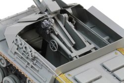 画像7: ドラゴンモデル[DR6904]1/35 WW.II ドイツ軍 15cm 33式重歩兵砲搭載 自走砲 III号戦車H型車体