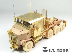 画像1: E.T.MODEL[E35-134]現用米 M1070 トラクター装甲キャブ (1)