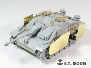 画像1: E.T.MODEL[E35-226]WWII独 III号突撃砲G型 基本セット(後期型) (1)