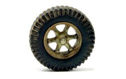 画像2: E.T.MODEL[ER35-004]WWII独 Sd.Kfz.7 自重変形タイヤ 1