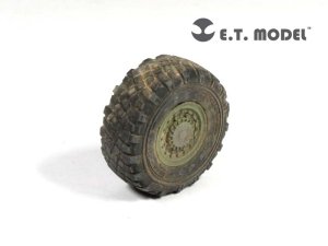 画像1: E.T.MODEL[ER35-017]米 LAV 自重変形タイヤ(ワイド) (1)