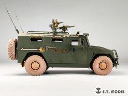 画像10: E.T.MODEL[P35-154]1/35 現用 露/ソ GAZ-233014 STS高機動装甲車タイガー用自重変形タイヤ(モンモデル用)