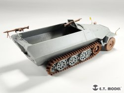 画像7: E.T.MODEL[P35-406]1/35 WWII ドイツ Sd.Kfz.251装甲兵員輸送車/Sd.Kfz.11 3トンハーフトラック用連結可動履帯/起動輪/誘導輪基部セット 後期タイプ