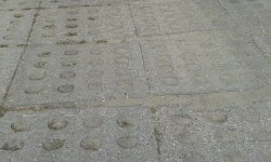 画像10: EUREKA XXL[E-018]現用 コンクリート道路舗石(孔あき)(20個セット)