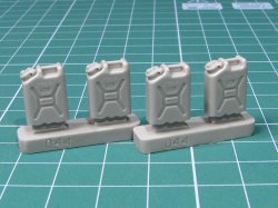 画像2: EUREKA XXL[E-044]1/35 現用 米 アメリカ陸軍水専用キャニスター(携帯缶)