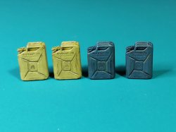 画像5: EUREKA XXL[E-047]1/35 WWII ドイツ燃料用ジェリカンセット