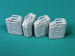 画像2: EUREKA XXL[E-048]1/35 WWII ドイツ飲料水用ジェリカンセット