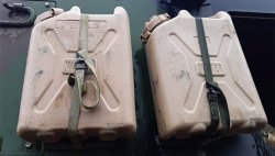 画像9: EUREKA XXL[E-051]1/35 現用 アメリカ陸軍樹脂飲料水携帯容器セット＃2