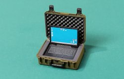 画像3: EUREKA XXL[E-059]1/35 現用 ジオラマ素材 ペリカン軍用ラップトップケース＆ラップトップPCセット